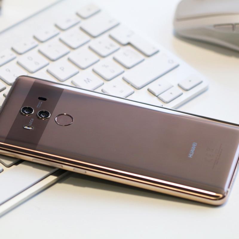 Quelles différences entre le Honor View 10 et le Huawei Mate 10 Pro ? - Huawei Mate 10 Pro