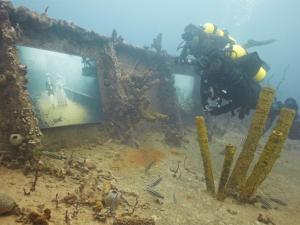 Une galerie d'art au fond de l'océan Atlantique