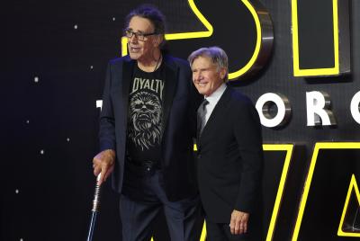 Star Wars | l'hommage des fans à Peter Mayhew alias Chewabacca