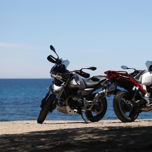 Essai Moto Guzzi V85TT | Nos photos sur la Baie des Anges