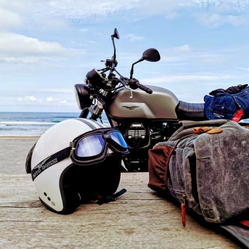 Road Trip au pays basque en Moto Guzzi V7