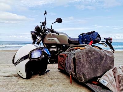 Road Trip au pays basque en Moto Guzzi V7