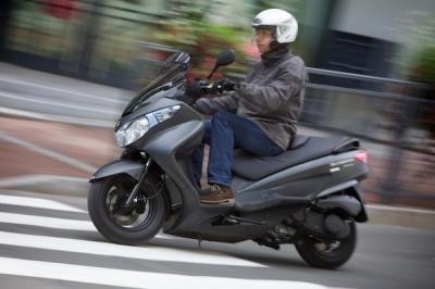 Suzuki Burgman 125 Executive : Le Burgman version Dark !