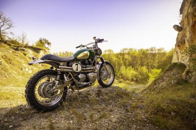 Triumph Bonneville “Green Legend” by FCR Original