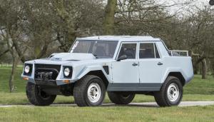 Lamborghini LM 002