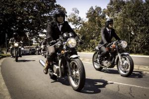 Triumph s’associe avec le "Distinguished Gentleman’s Ride"